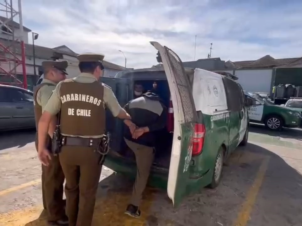 Andes on line | Carabineros detuvo a dos sujetos que robaban en ...