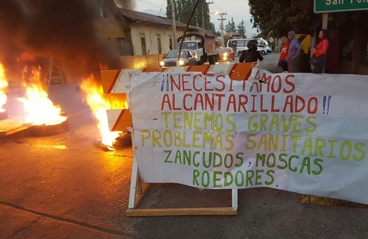Andes on line | Vecinos de San Rafael bloquearon con barricadas la ruta ...
