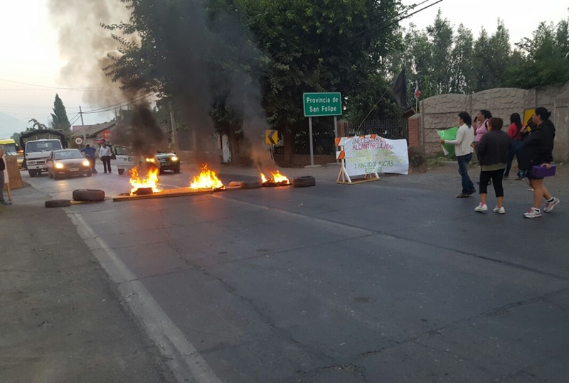Andes on line | Vecinos de San Rafael bloquearon con barricadas la ruta ...